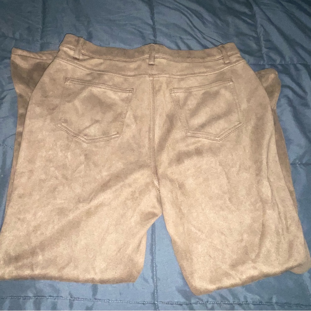 Ladies Polyester pants. Great condition.